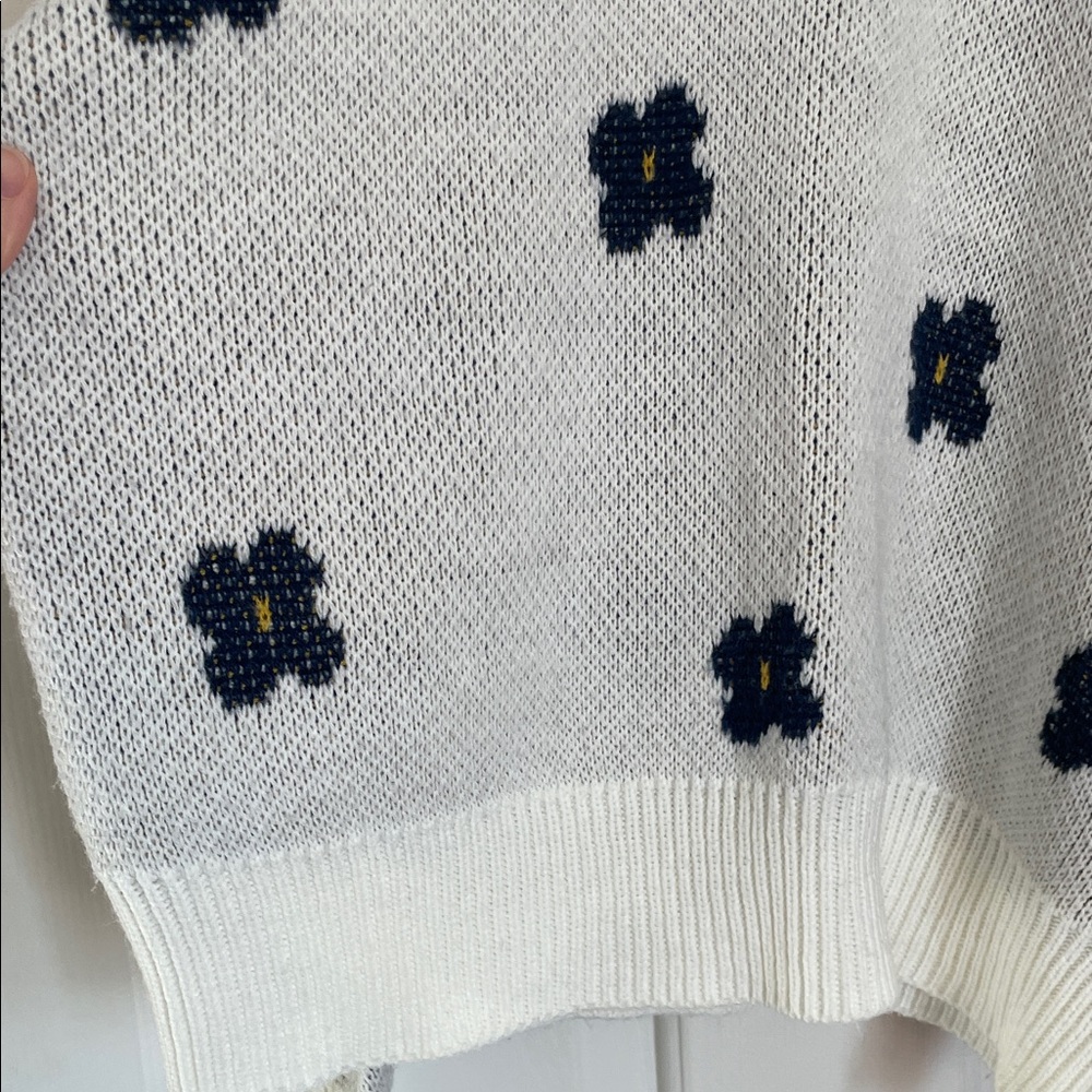 Floral Patterned White Sweater - Picture 2 of 2